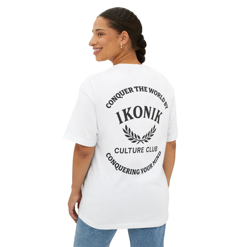 CONQUER THE WORLD | UNISEX OVERSIZED TEE